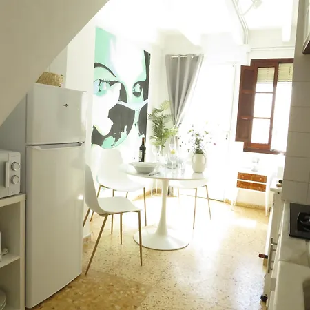 Casa Al Castillo - Charming & Authentic Townhouse - Terrace With Stunning Castle Views بيت للعطل *