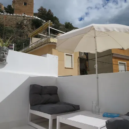 بيت للعطل Casa Al Castillo - Charming & Authentic Townhouse - Terrace With Stunning Castle Views كولرا